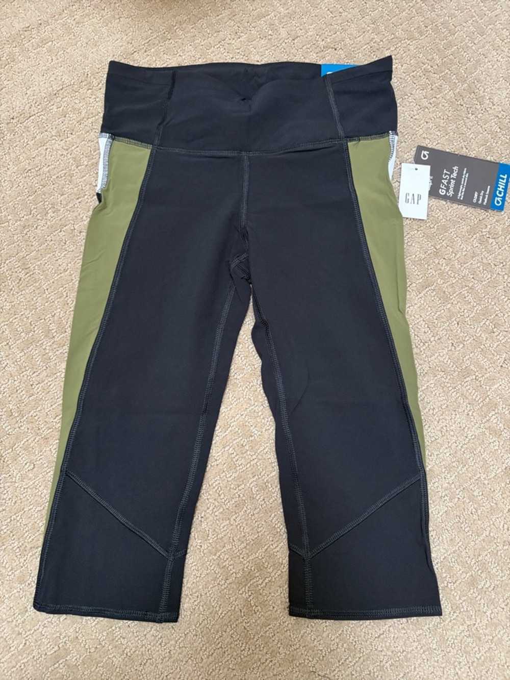 GAP Black cropped Capri Leggings pants XS NEW NWT bike run GFast quick dry